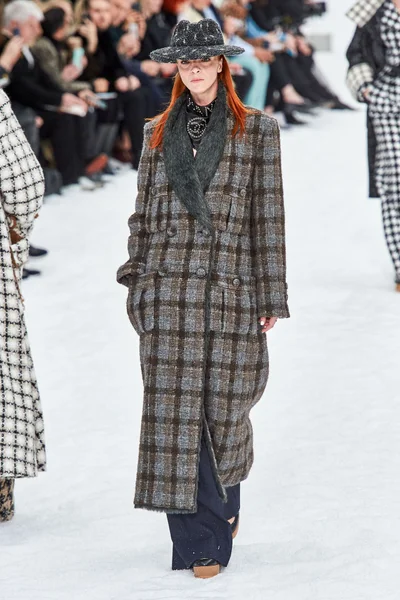 Look 5